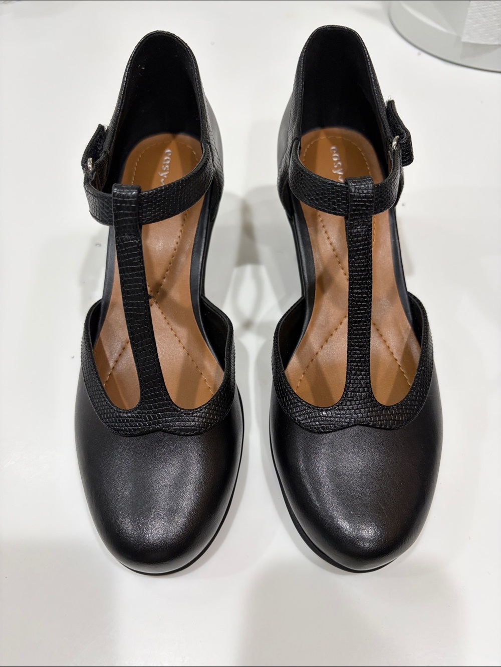 Easy Spirit Black T-Strap Heels size 5.5 NWOT